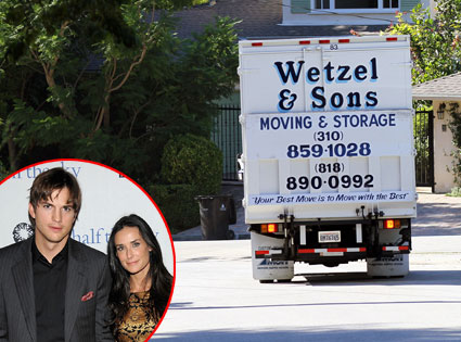 Ashton Kutcher, Demi Moore Ashton Kutcher, Demi Moore